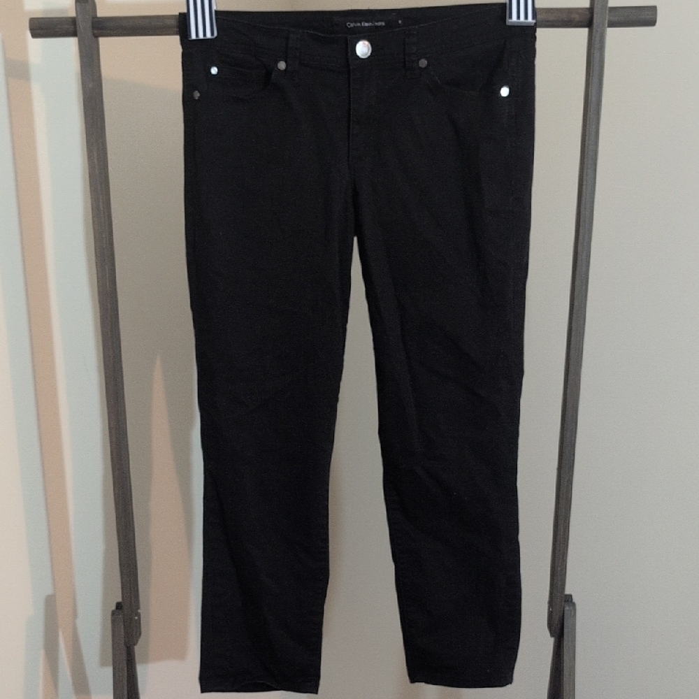 Calvin Klein | Women's Ankle Cropped Black Jeans